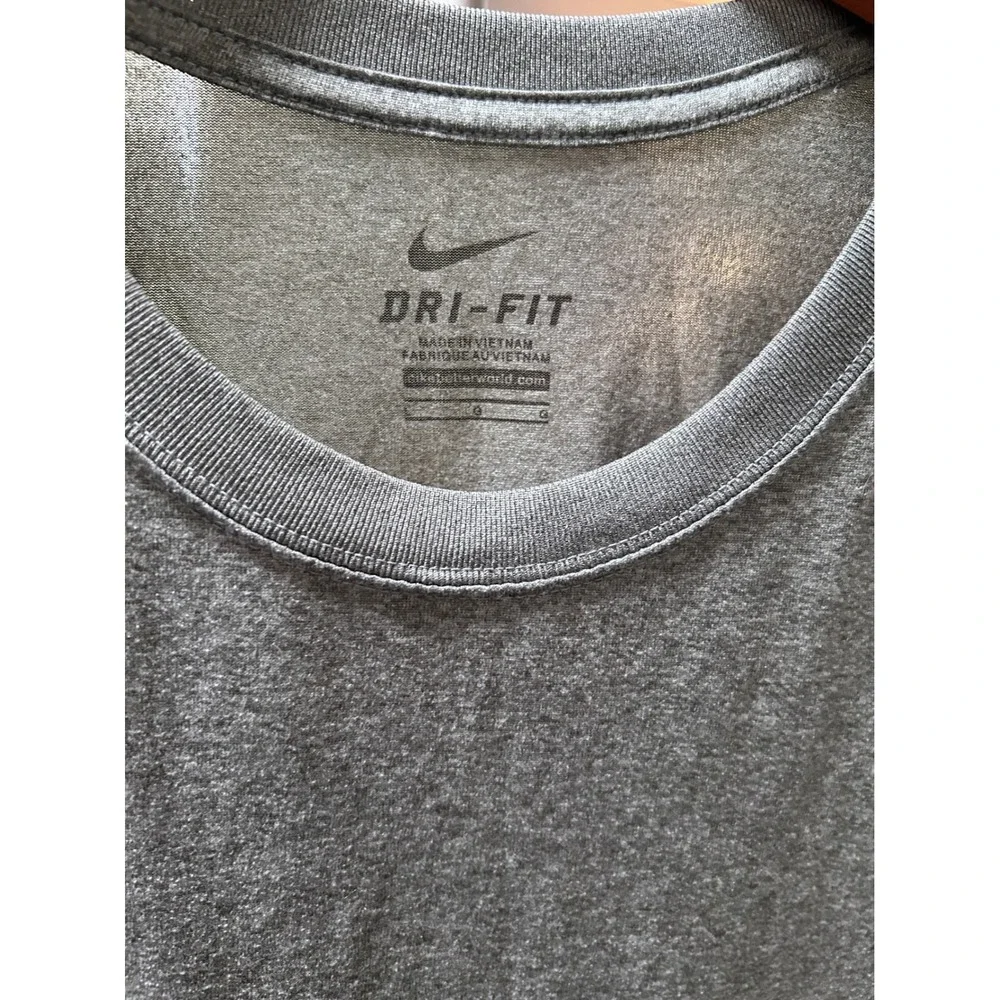 Nike Dri Fit Mens Gray Short‎ Sleeve Athletic T Shirt Size L